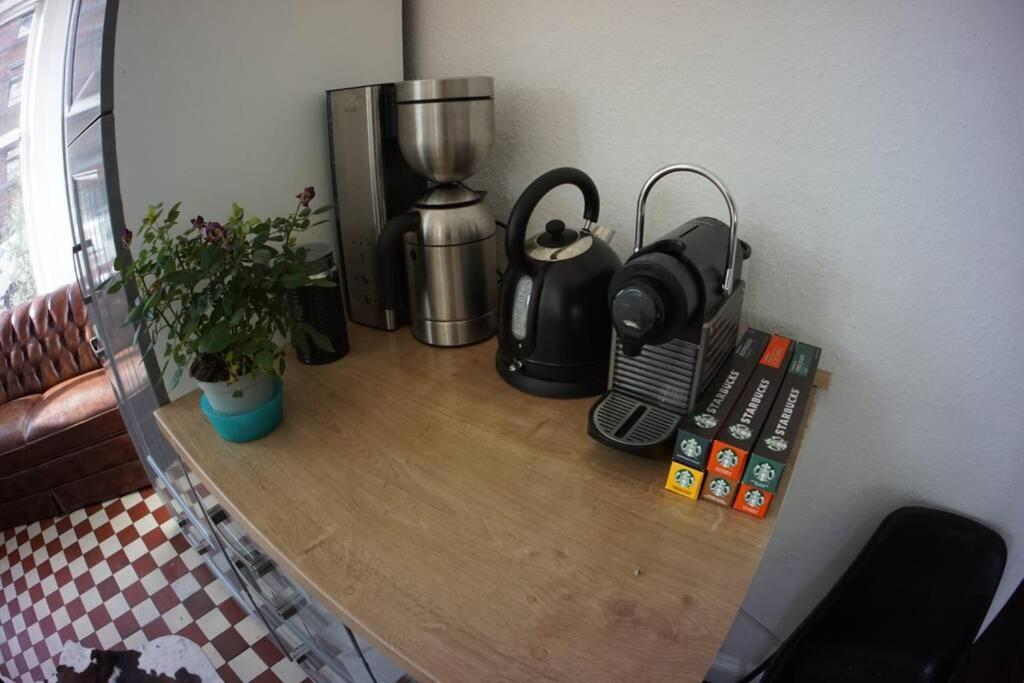 Großzügige 185m2-altbauwohnung In Bestlage 7zimmer-2bäder-2küchen-2wcs Apartment Hamburg
