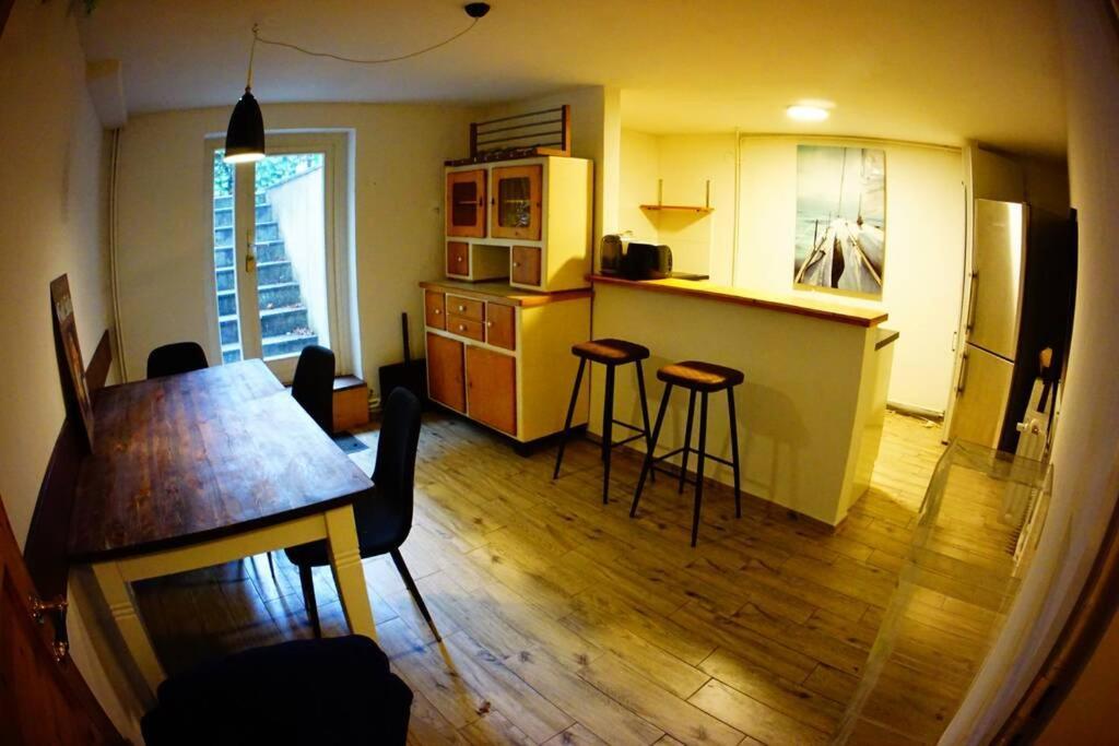 Apartment Großzügige 185m2-altbauwohnung In Bestlage 7zimmer-2bäder-2küchen-2wcs Hamburg