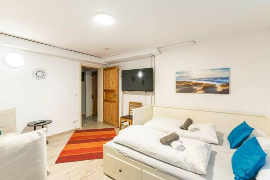 Großzügige 185m2-altbauwohnung In Bestlage 7zimmer-2bäder-2küchen-2wcs * Hamburg